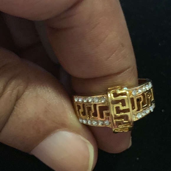 Ring - Picture 4 of 5